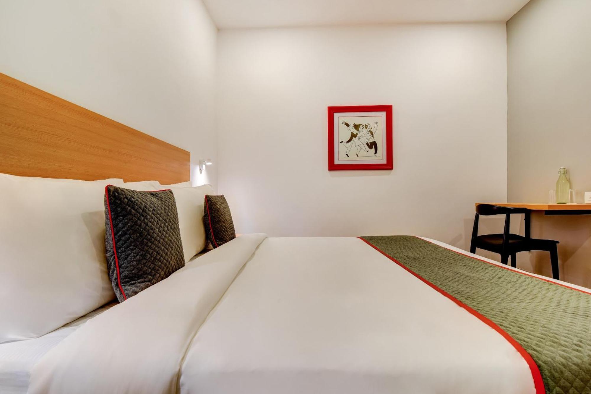 Townhouse 207 Hotel Downtown My Stay Jaipur Bagian luar foto