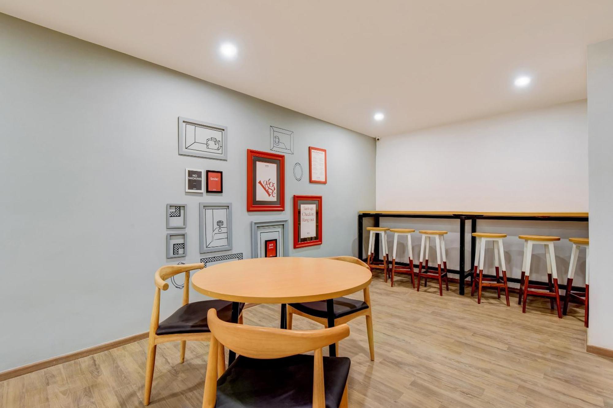 Townhouse 207 Hotel Downtown My Stay Jaipur Bagian luar foto