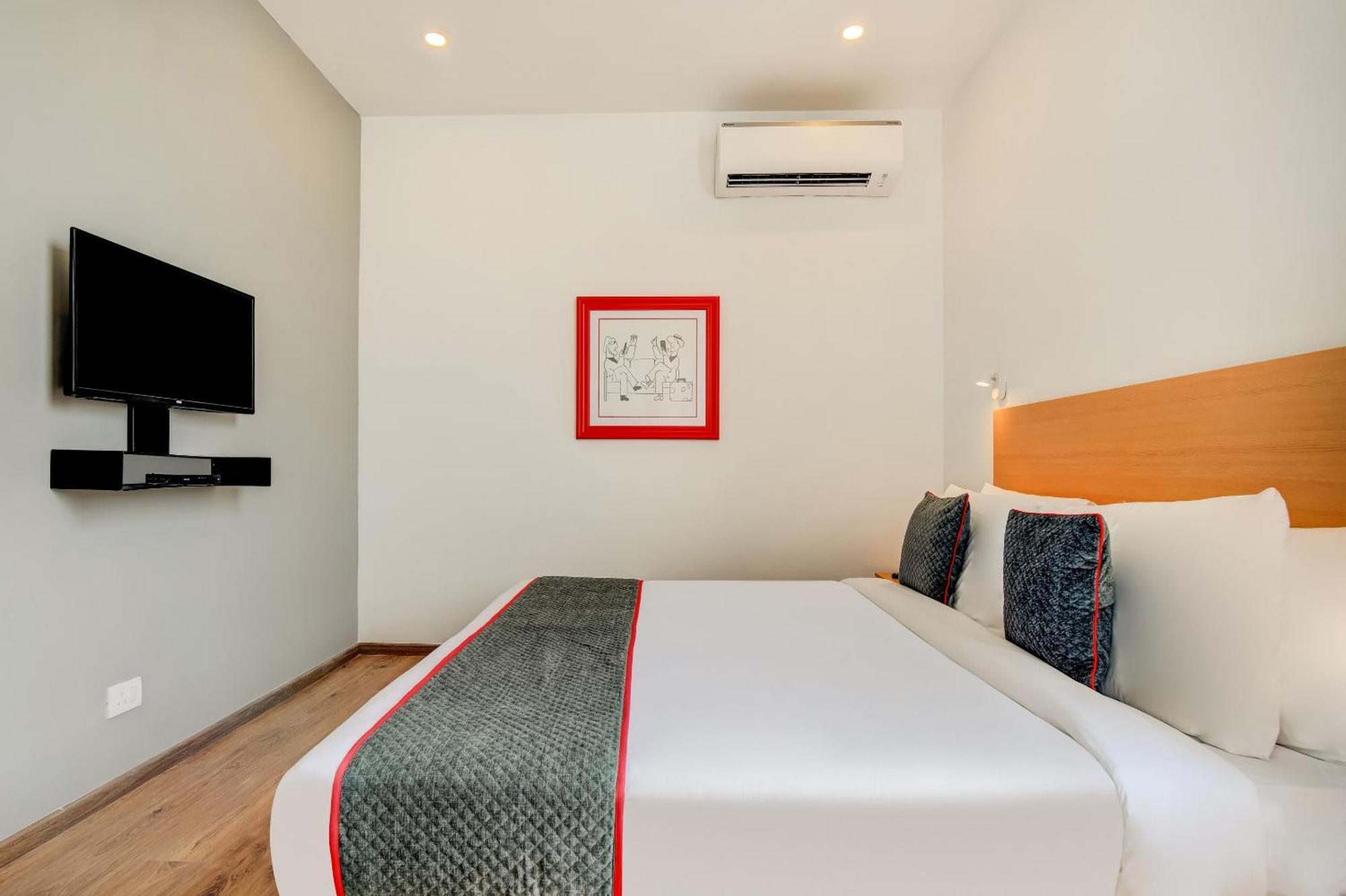 Townhouse 207 Hotel Downtown My Stay Jaipur Bagian luar foto