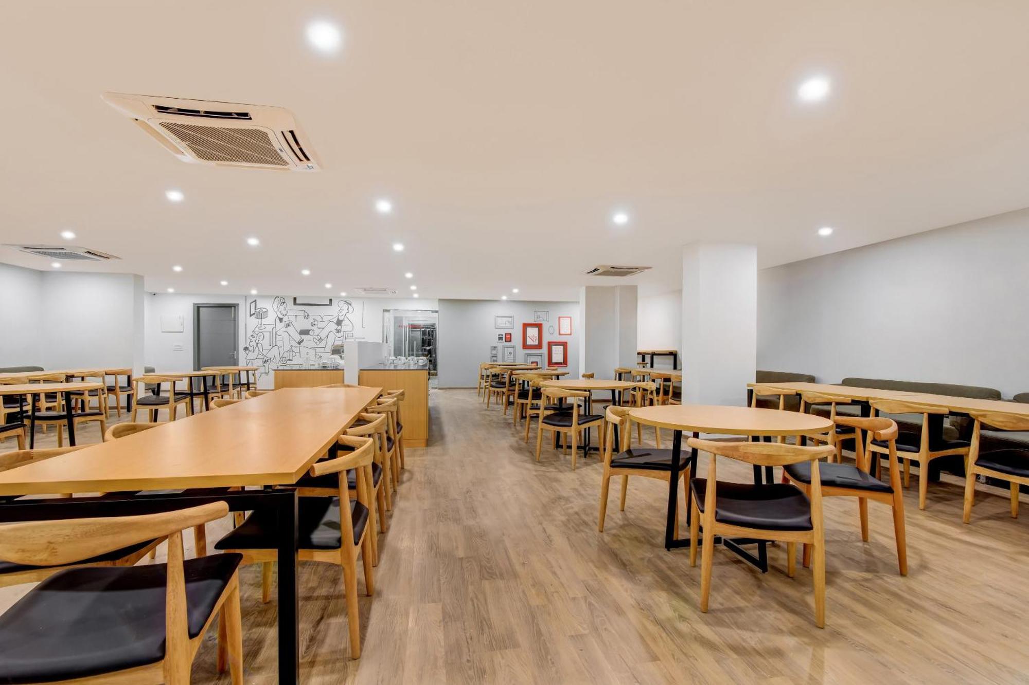 Townhouse 207 Hotel Downtown My Stay Jaipur Bagian luar foto