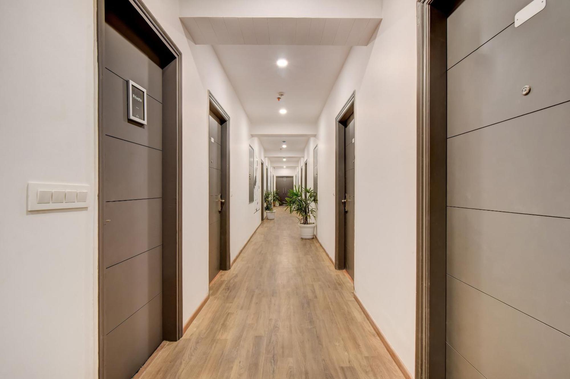 Townhouse 207 Hotel Downtown My Stay Jaipur Bagian luar foto