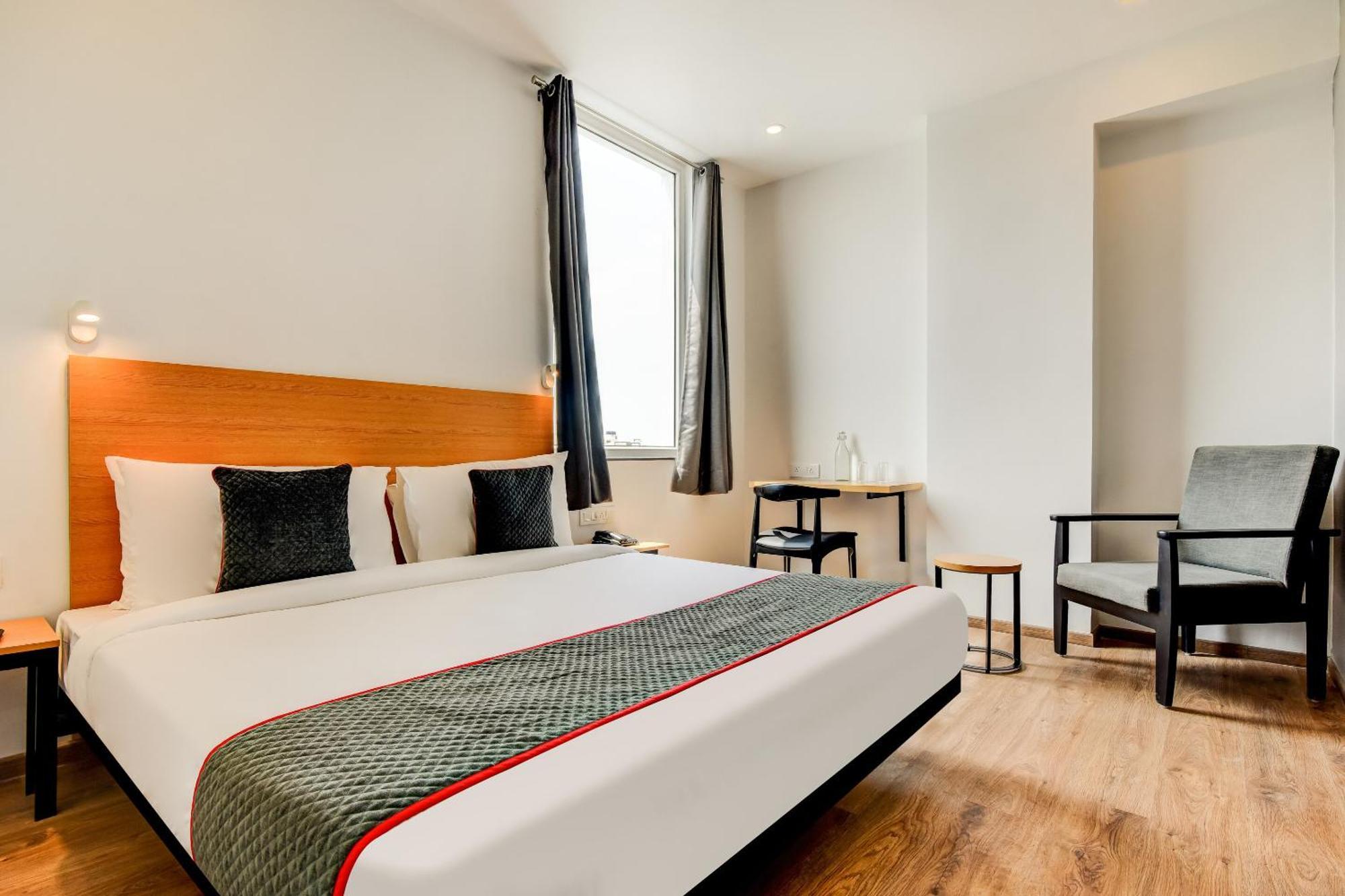 Townhouse 207 Hotel Downtown My Stay Jaipur Bagian luar foto